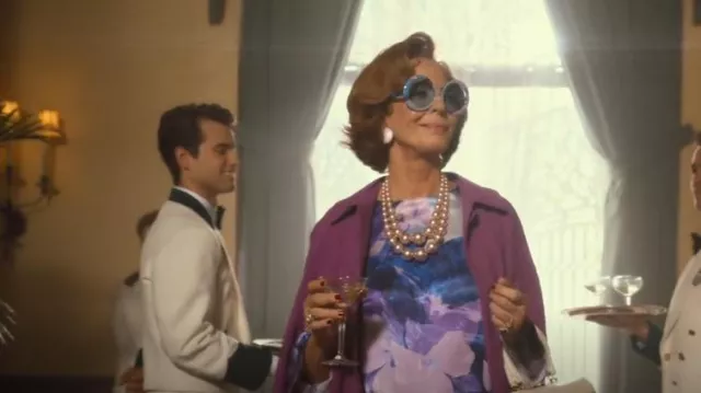 Emilio Pucci Round Sun­glass­es worn by Evelyn (Allison Janney) as seen in Palm Royale (S01E01)