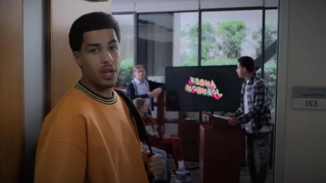 Jacquemus Le Lasso Sweat-shirt à rayures porté par Andre Johnson, Jr. (Marcus Scribner) comme on le voit dans grown-ish (S06E10)