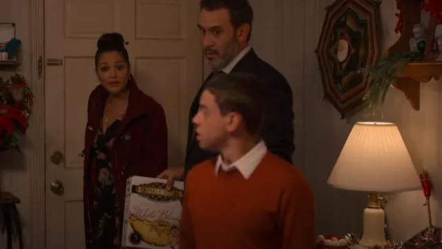 Cole Haan Toggle Coat porté par Geny Martinez (Paula Garcés) comme on le voit dans On My Block (S04E03)