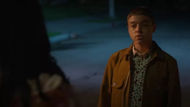 Veste à poche plaquée AMI portée par Ruby Martinez (Jason Genao) comme on le voit dans On My Block (S04E05)