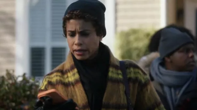 Heartloom Se­lene Coat worn by Aunt Josephina 'Pepa' (Terri Hoyos) as seen in 9-1-1 (S07E03)