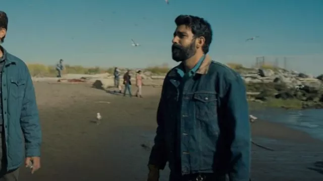 Veste en jean doublée de velours côtelé portée par le shérif Hassan (Rahul Kohli) dans Midnight Mass (S01E02)