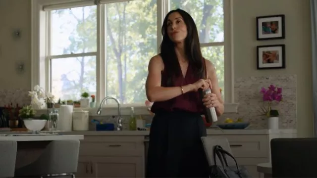 Aritzia Babaton Power Blouse worn by Kate Foster (Catherine Reitman) as seen in Workin' Moms (S06E05)