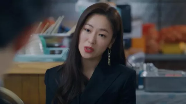 Swarovski Time Earrings worn by Hong Cha-yeong (Jeon Yeo-been) as seen in Vincenzo (S01E01)