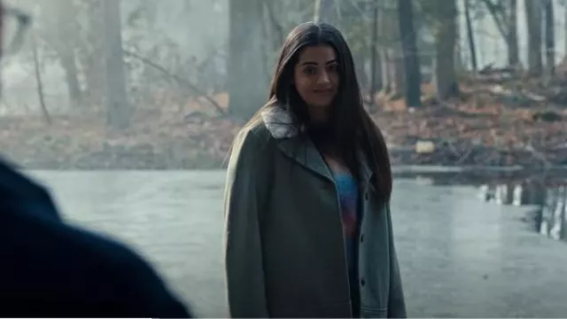 Gap Soft-Brushed Sher­pa-Trim Jack­et worn by Alice Dhawan (Sadie Laflamme-Snow) as seen in The Way Home (S02E10)