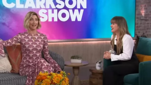 Anna Quan Austin Poplin-Detailed Knit Maxi Dress worn by Kelly Clarkson as seen in The Kelly Clarkson Show on April 1, 2024