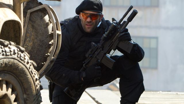 The authentic cases of knife throwing Lee Christmas (Jason Statham) in the Expendables