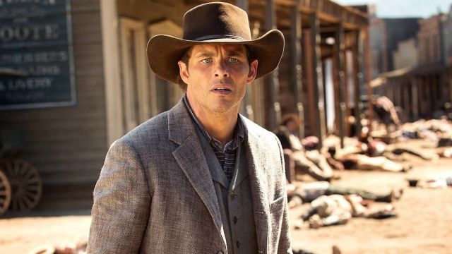 Le chapeau de cowboy de Teddy Flood (James Marsden) dans Westworld