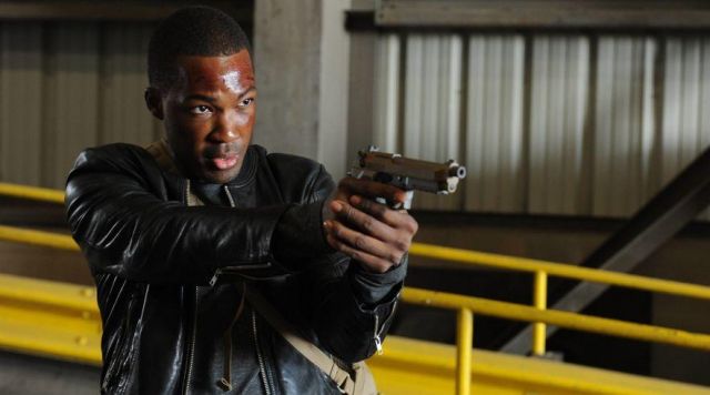 Le blouson en cuir de Eric Carter (Corey Hawkins) dans 24: Legacy