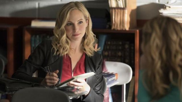 The black leather jacket from Caroline Forbes (Candice Accola) in The Vampire Diaries S08E08