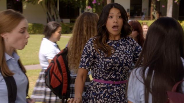 The dress floral H&M Jane Villanueva (Gina Rodriguez) in Jane The Virgin (S01E06)