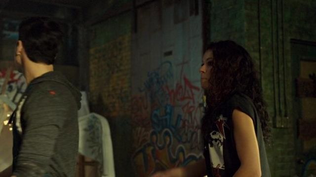 The t-shirt All Saints Sarah Manning (Tatiana Maslany) in Orphan Black S03E03