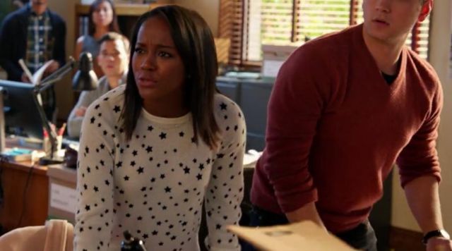 Cashmere sweater with star print from Michaela Pratt (Aja Naomi King) in Murder