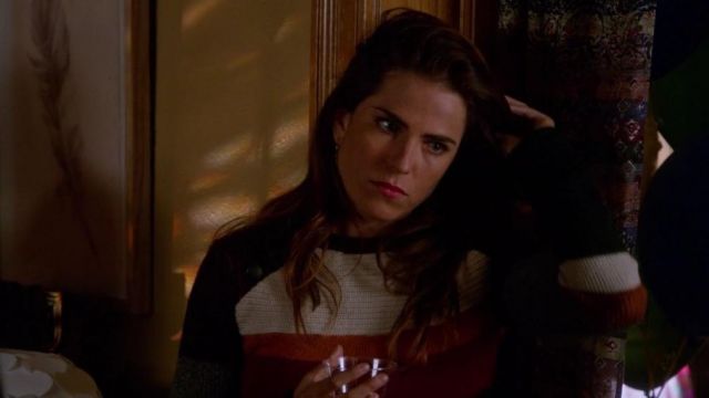 Colorido suéter de Isabel Marant de Laurel Castillo (Karla Souza) en Asesinato