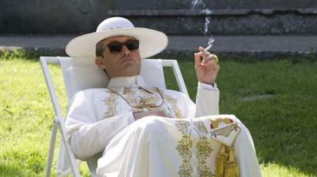 Sun-glasses Jude Law in The Young Pope