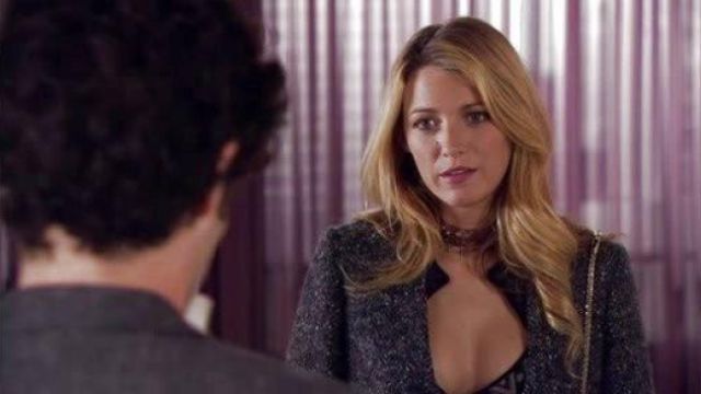 The gray coat worn by Serena Van Der Woodsen (Blake Lively) in Gossip Girl Season 6 Episode 10