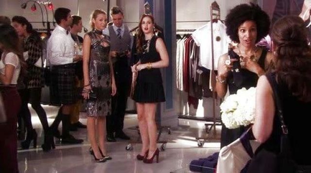 Les escarpins à motif écossais portés par Blair Waldorf (Leighton Meester) dans Gossip Girl Season 6 Episode 9