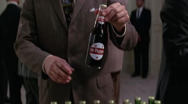 The bottle of Dr Pepper in Forrest Gump (Tom Hanks) in Forrest Gump