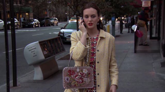 Le sac brodé Valentino portée par Blair Waldorf (Leighton Meester) dans Gossip Girl Saison 6 Episode 6