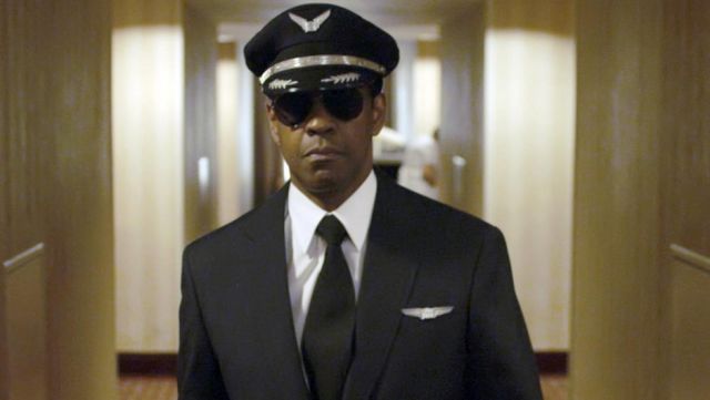 Les lunettes de soleil de Whip Whitaker (Denzel Washington) dans Flight
