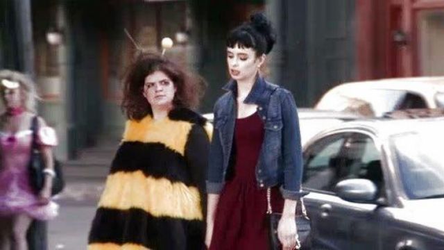 The mini bag black Chloe (Krysten Ritter) Don't Trust the B---- in Apartment 23 S2E02