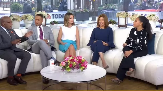 Max Mara Ofelia Bow-Back Cotton Tank Top worn by Savannah Guthrie as seen in Today on April 4, 2024