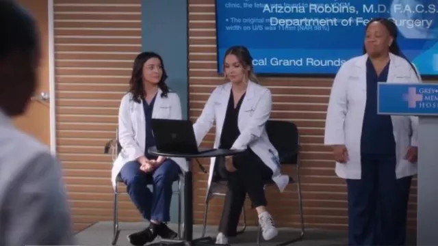 Nike Free RN 2018 usada por Amelia Shepherd (Caterina Scorsone) como se ve en Grey's Anatomy (T20E04)