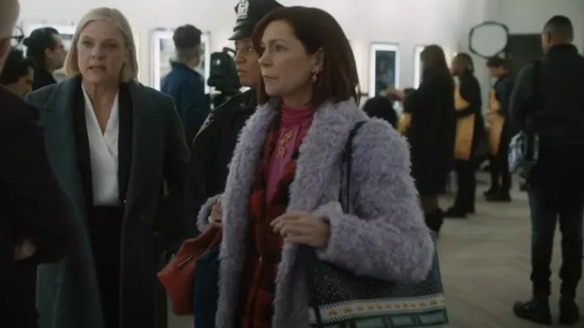Kate Spade Bleecker Big Apple Large Tote worn by Elsbeth Tascioni (Carrie Preston) as seen in Elsbeth (S01E03)