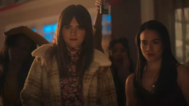 En Saison Plaid Jacket In Yellow worn by Kinsey Locke (Emilia Jones) as seen in Locke & Key (S02E05)