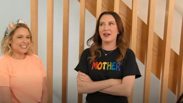 Jennifer Meyer Mini collier en forme de coeur turquoise porté par Clea Shearer comme on le voit dans Get Organized with The Home Edit (S02E05)