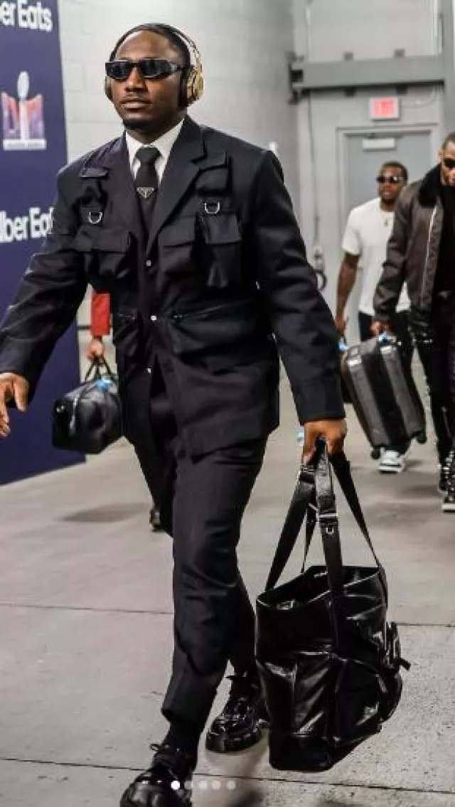 Prada Black Leather Cargo Pockets Tote worn by Deebo Samuel on the Instagram account @1deebosr