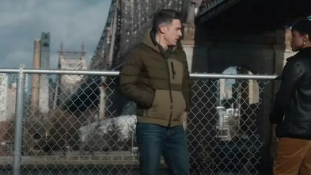 Woolrich Lob­ster Crin­kle Down Hy­brid worn by Special Agent Stuart Scola (John Boyd) as seen in FBI (S06E08)