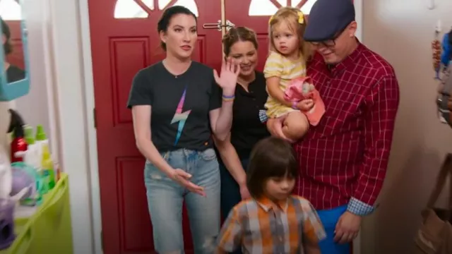 Mother Denim Tomcat Jeans in Confession worn by Clea Shearer as seen in Get Organized with The Home Edit (S02E07)
