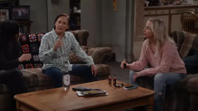 Madewell Augustus Sweater worn by Becky Conner-Healy (Lecy Goranson) as seen in The Conners (S06E06)