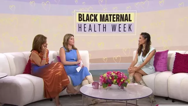 Veronica Beard Becca Longline Vest Top en Sea Mist porté par Elaine Welteroth comme on le voit dans Today with Hoda & Jenna le 15 avril 2024
