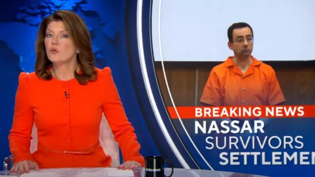 Veste en jersey Sportmax Stecca portée par Norah O’Donnell comme on le voit dans CBS Evening News le 17 avril 2024