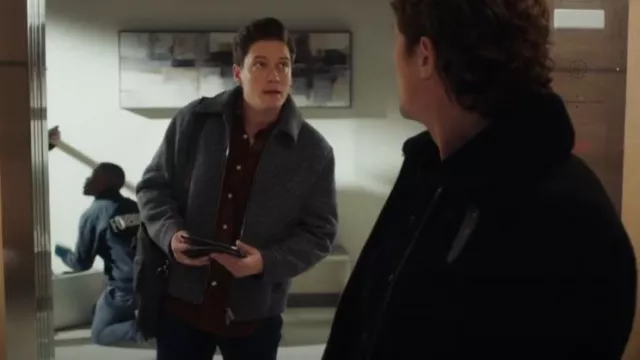 Theory Men’s Milo.Boucle Speckle porté par Jesse Mills (Justin Kelly) tel qu’on le voit dans Hudson & Rex (S06E13)