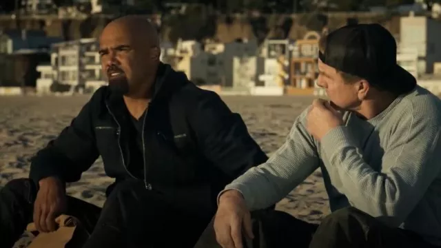 Veste en jean John Varvatos Scott portée par le sergent Daniel 'Hondo' Harrelson (Shemar Moore) dans S.W.A.T. (S07E07)