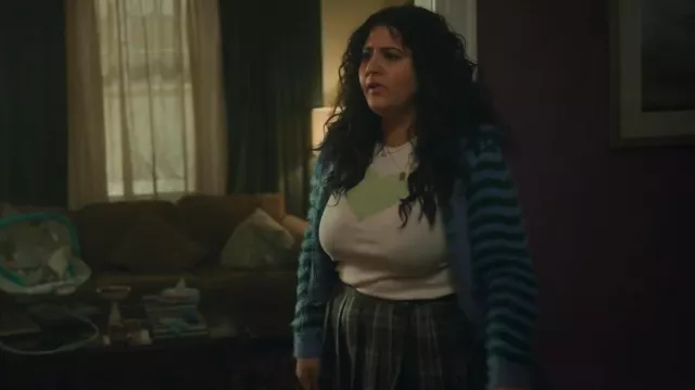 Collusion Eyelash Knitted Hoodie worn by Lola Rahaii (Natasha Behnam) as seen in The Girls on the Bus (S01E07)