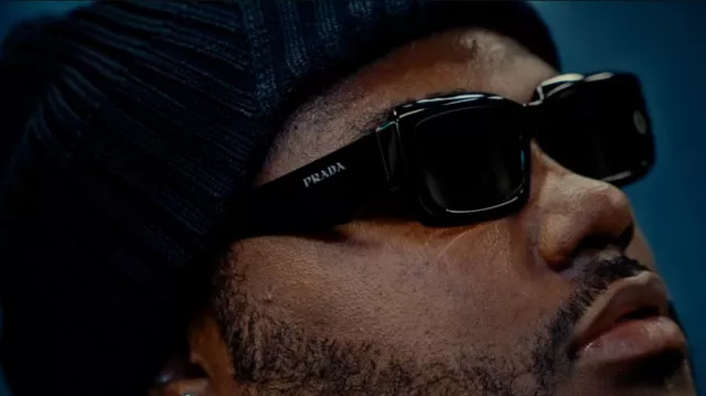 Lunettes de soleil Prada Rectangulaires Noires Symbole portées par Tee Grizzley en Tee Grizzley - Suffer In Silence [Vidéo officielle]