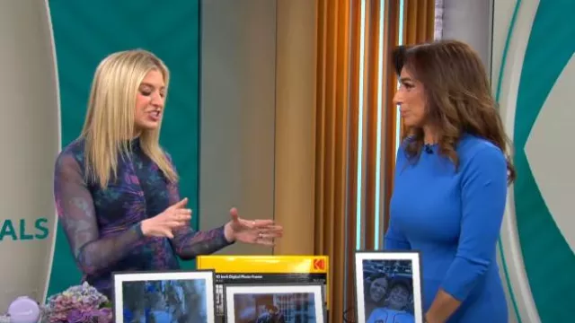 Stella McCartney Robe mi-longue en tricot compact avec dos nu portée par Michelle Miller comme on le voit dans CBS Saturday Morning le 21 avril 2024