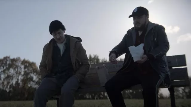 Joggers Gucci Technical Side Stripe usados por Jack Rooney (John Bradley) como se ve en 3 Body Problem (S01E02)