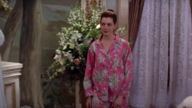 Bedhead Pink Lily of the Valley Pajamas worn by Mia Thermopolis (Anne Hathaway) in The Princess Diaries 2: Royal Engagement