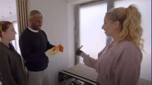 Zara Pink San Deigo Sweater worn by Stacey Solomon as seen in Stacey Solomon's Renovation Rescue (S01E01)