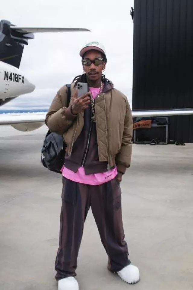 Bottes de neige courtes Balenciaga en nylon blanc portées par Wiz Khalifa sur le compte Instagram @wizkhalifa