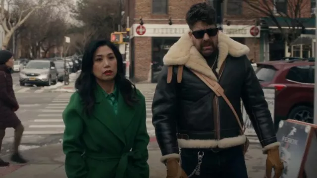 La chaqueta Real Mccoys Type B 3 Mfg usada por Harry Keshegian (Adam Goldberg) como se ve en The Equalizer (T04E06)