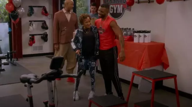 Adidas Originals Su­per­star Foun­da­tion worn by Lucretia Turner (Wanda Sykes) as seen in The Upshaws (S05E05)