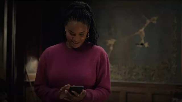 Zara Cash­mere And Wool Knit Sweater Eggplant worn by Helen Grace (Joy Bryant) as seen in The Spiderwick Chronicles (S01E01)