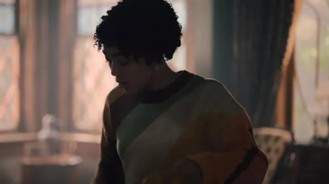 Le prêtre en lambeaux Sleaze Crop Knit porté par Mallory Grace (Mychala Faith Lee) comme on le voit dans Les Chroniques de Spiderwick (S01E06)