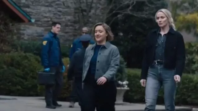 Veste Remy d’Allsaints portée par l’agent spécial Hana Gibson (Keisha Castle-Hughes) comme on le voit dans FBI : Most Wanted (S05E10)